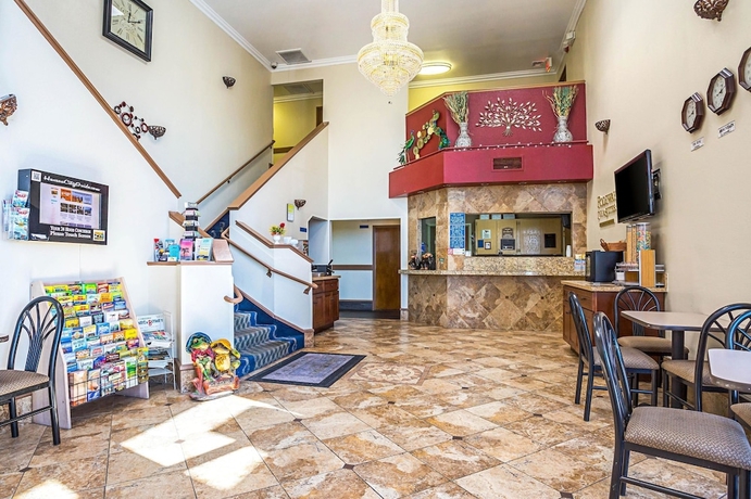 Imagen de los interiores del Hotel Rodeway Inn and Suites, Lake Havasu City. Foto 19
