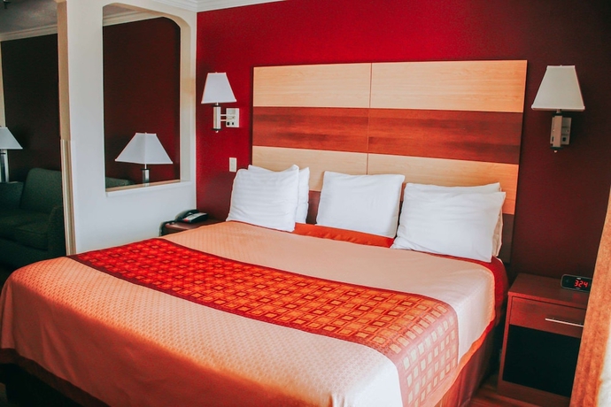 Imagen de la habitación del Hotel Rodeway Inn and Suites, Lake Havasu City. Foto 17