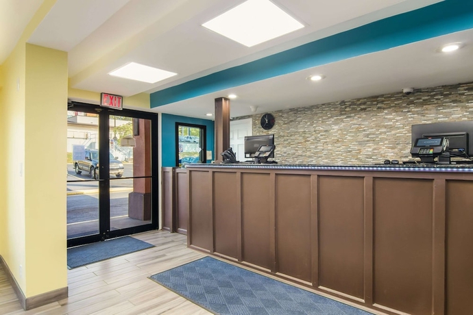 Imagen de los interiores del Hotel Rodeway Inn and Suites Monroeville - Pittsburgh. Foto 15