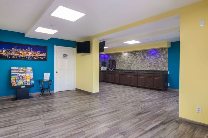 Imagen de los interiores del Hotel Rodeway Inn and Suites Monroeville - Pittsburgh. Foto 17