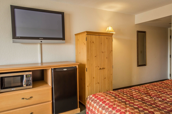 Imagen de la habitación del Hotel Rodeway Inn and Suites Near Outlet Mall - Asheville. Foto 6