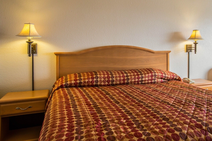 Imagen de la habitación del Hotel Rodeway Inn and Suites Near Outlet Mall - Asheville. Foto 7