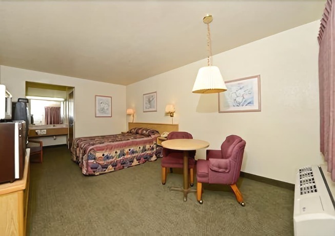 Imagen de la habitación del Hotel Rodeway Inn and Suites, Needles. Foto 10