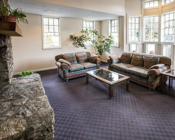 Imagen de los interiores del Hotel Rodeway Inn and Suites On The River. Foto 17