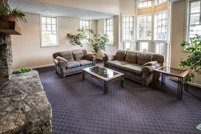 Imagen del bar/restaurante del Hotel Rodeway Inn and Suites On The River. Foto 2