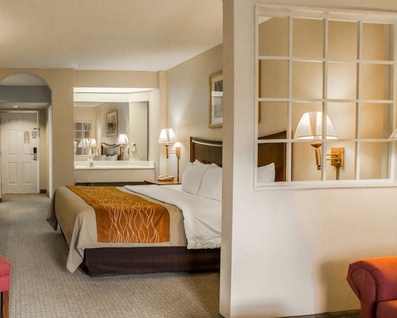 Imagen de la habitación del Hotel Rodeway Inn and Suites On The River. Foto 12