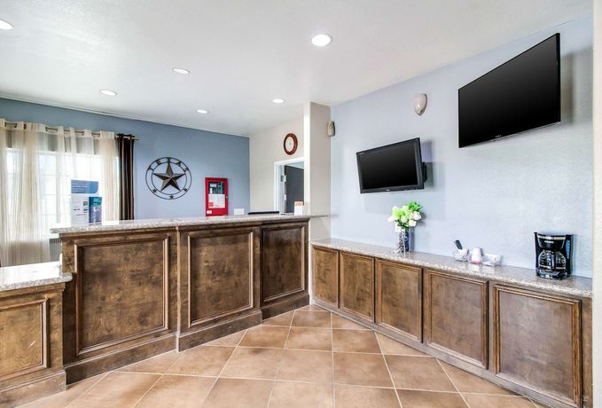 Imagen de los interiores del Hotel Rodeway Inn and Suites Port Arthur - Groves. Foto 19