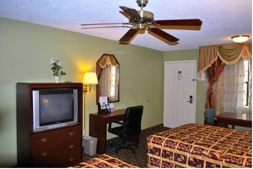 Imagen de la habitación del Hotel Rodeway Inn and Suites Smyrna. Foto 9