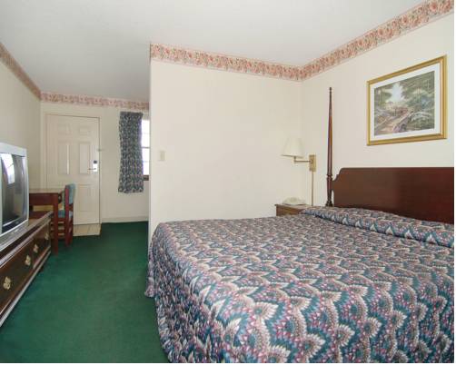 Imagen de la habitación del Hotel Rodeway Inn and Suites Smyrna. Foto 13