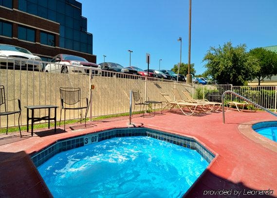 Imagen general del Hotel Rodeway Inn and Suites South Of Fiesta Park. Foto 10