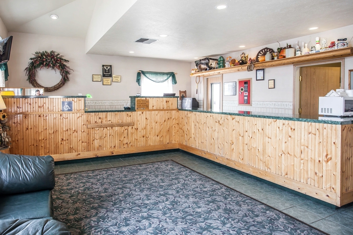 Imagen del bar/restaurante del Hotel Rodeway Inn and Suites Spokane Valley. Foto 9