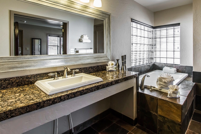 Imagen de la habitación del Hotel Rodeway Inn and Suites Williams Downtowner - Rte 66. Foto 3