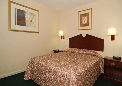 Imagen de la habitación del Hotel Rodeway Inn and Suites Williamsburg. Foto 3