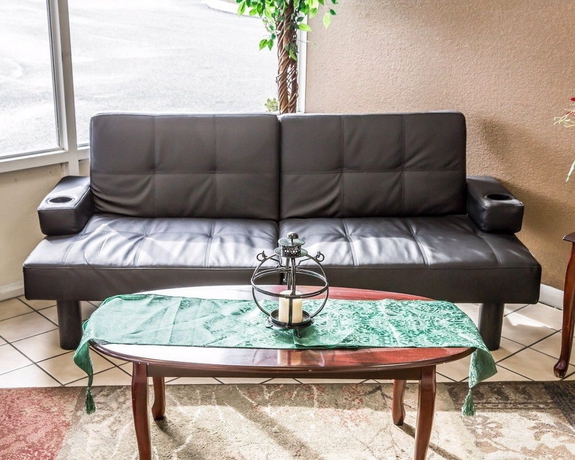 Imagen de los interiores del Hotel Rodeway Inn and Suites Wilmington North. Foto 14