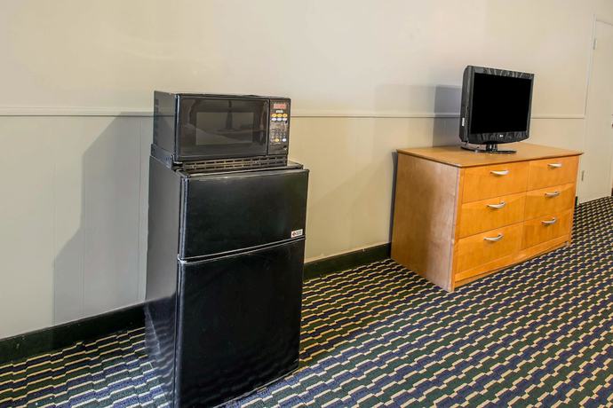 Imagen de la habitación del Hotel Rodeway Inn and Suites Winter Haven Chain Of Lakes. Foto 2