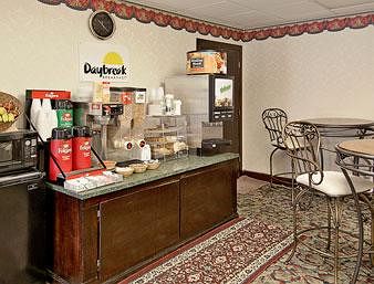 Imagen del bar/restaurante del Hotel Rodeway Inn de Concord. Foto 2