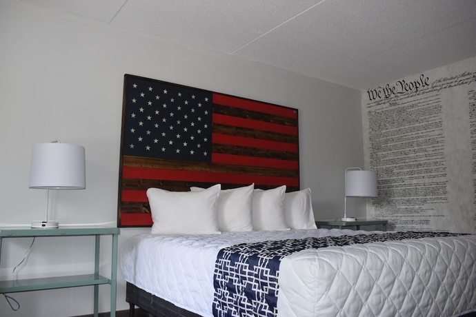 Imagen de la habitación del Hotel Rodeway inn & Suites Fort Rucker. Foto 11