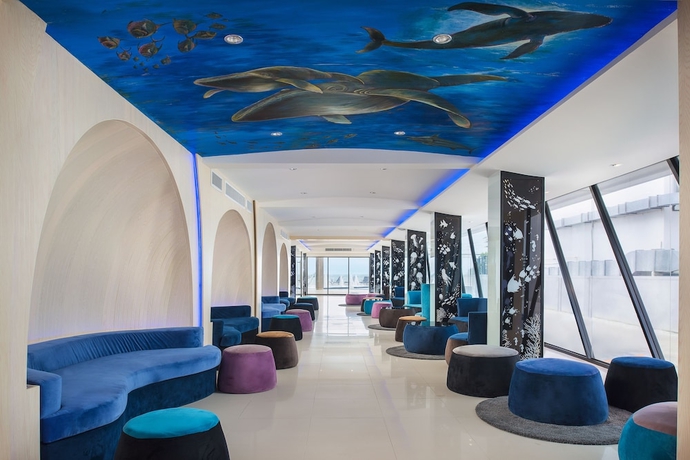 Imagen de los interiores del Hotel Rodina Beach. Foto 14