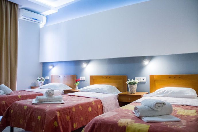 Imagen de la habitación del Hotel Rodon, Katerini. Foto 2
