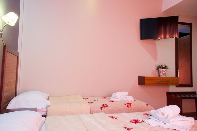 Imagen de la habitación del Hotel Rodon, Katerini. Foto 3