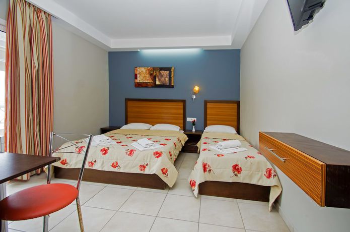 Imagen de la habitación del Hotel Rodon, Katerini. Foto 9