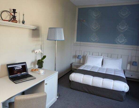 Imagen de la habitación del Hotel Rodopi, Komotin&iacute;. Foto 17