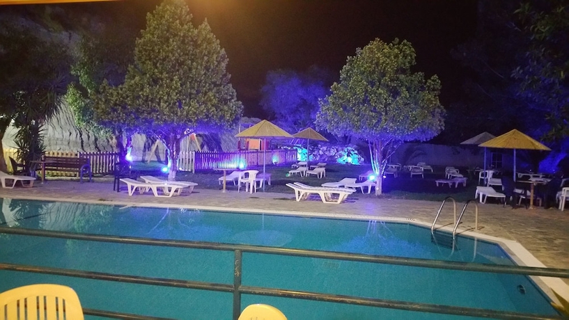 Imagen de la piscina del Hotel Rodos Blue Resort. Foto 19