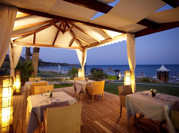 Imagen del bar/restaurante del Hotel Rodos Palladium Leisure and Wellness. Foto 4