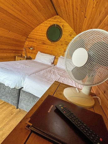 Imagen de la habitación del Hotel Rodway Hill Eco Pod. Foto 14