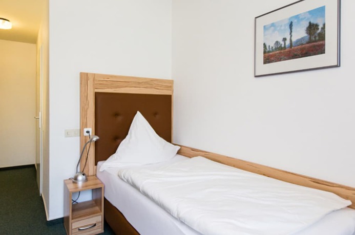 Imagen de la habitación del Hotel Roeb. Foto 4