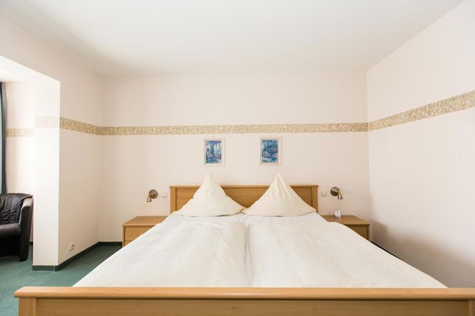 Imagen de la habitación del Hotel Roeb. Foto 7