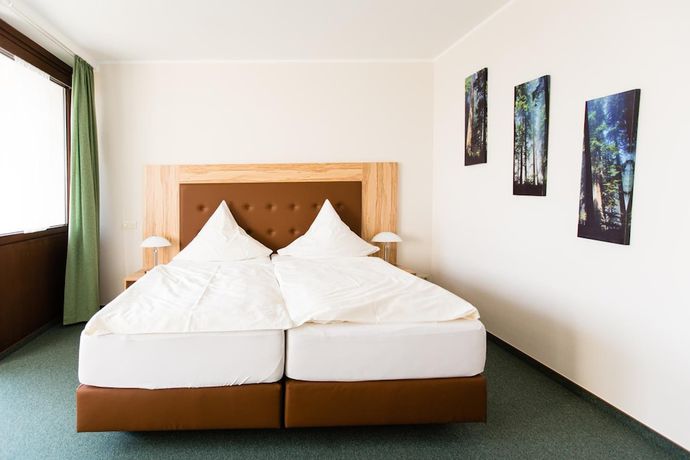 Imagen de la habitación del Hotel Roeb. Foto 12