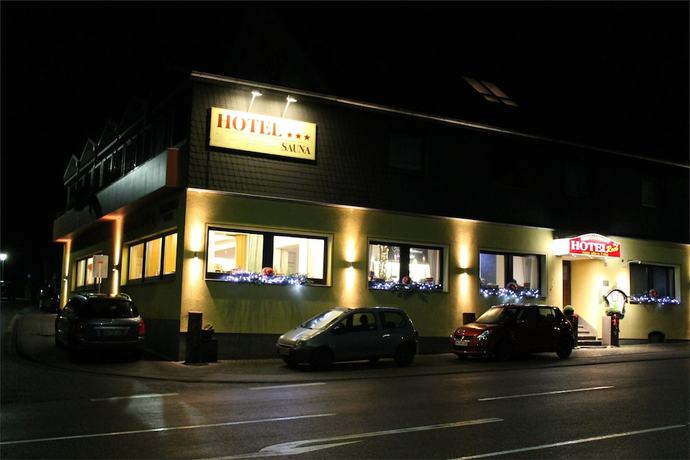 Imagen de los interiores del Hotel Roeb. Foto 19