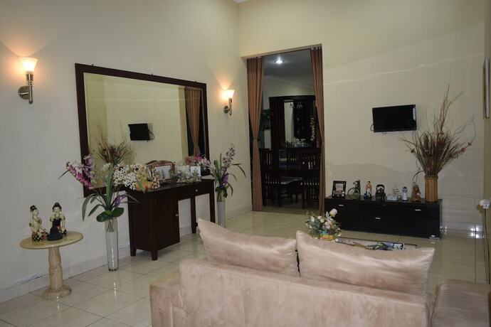 Imagen general del Hotel Roemah Canting. Foto 10