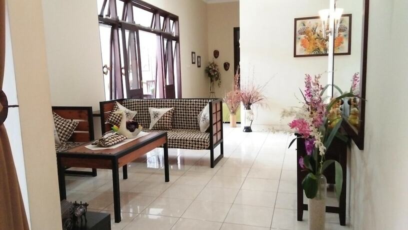 Imagen general del Hotel Roemah Canting. Foto 14
