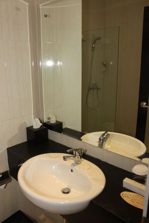 Imagen de la habitación del Hotel Rofa Kuta Hotel. Foto 12
