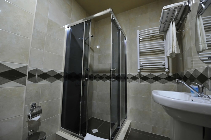 Imagen de la habitación del Hotel Rogalux. Foto 9