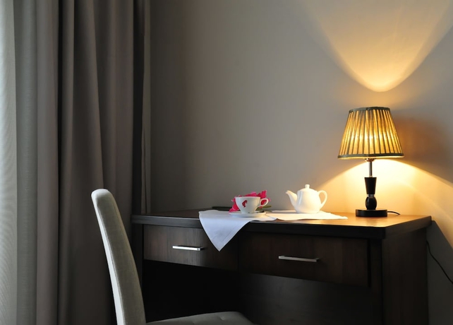 Imagen de la habitación del Hotel Rogalux. Foto 10