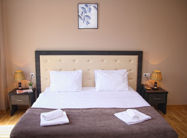 Imagen de la habitación del Hotel Rogalux. Foto 15