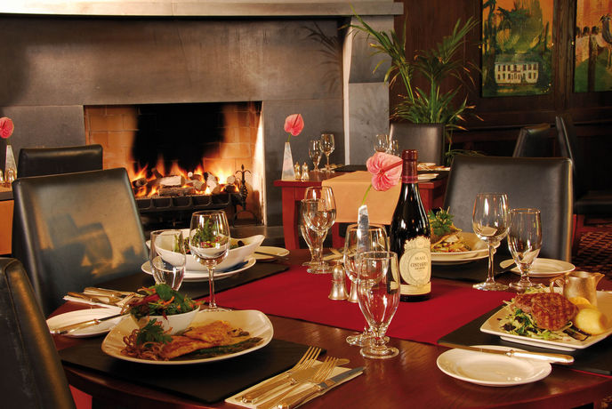 Imagen del bar/restaurante del Hotel Roganstown and Country Club. Foto 3