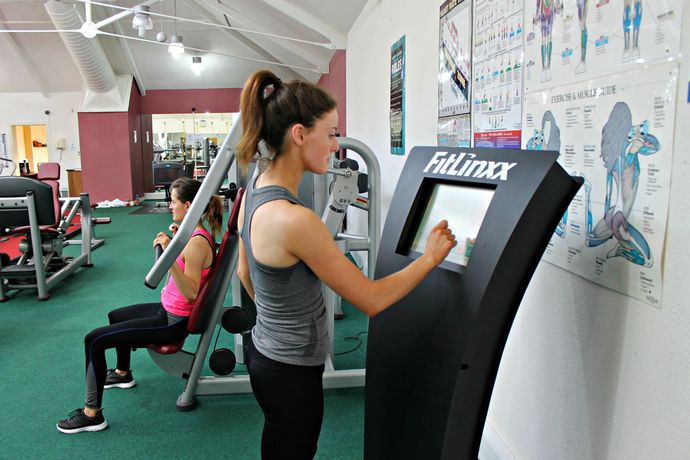 Imagen de los interiores del Hotel Roganstown and Country Club. Foto 7