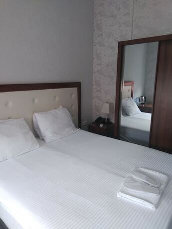 Imagen de la habitación del Hotel Rogas Home. Foto 17