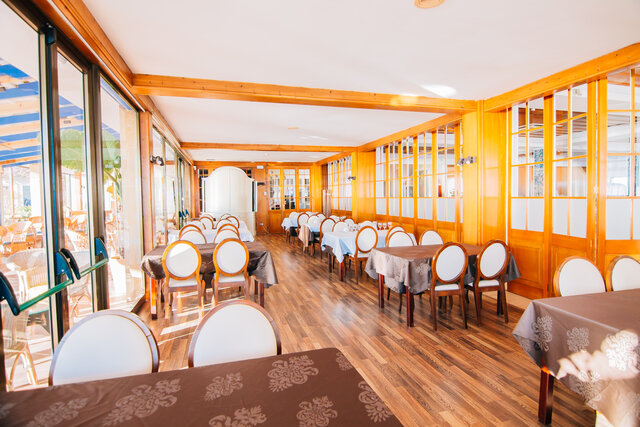 Imagen del bar/restaurante del Hotel Roger De Flor Seleqtta. Foto 5