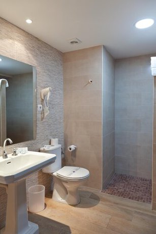 Imagen de la habitación del Hotel Roger De Flor Seleqtta. Foto 9