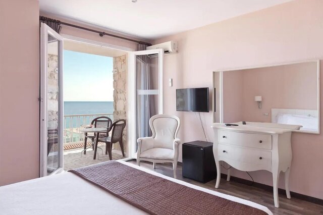 Imagen de la habitación del Hotel Roger De Flor Seleqtta. Foto 48