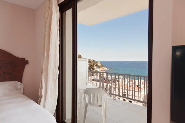 Imagen de la habitación del Hotel Roger De Flor Seleqtta. Foto 53