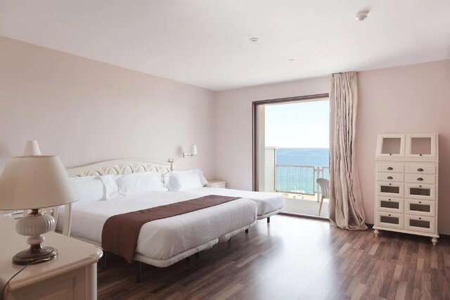 Imagen de la habitación del Hotel Roger De Flor Seleqtta. Foto 55