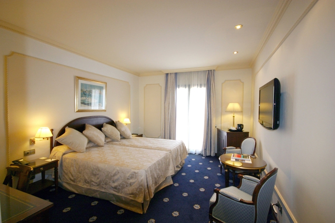 Imagen de la habitación del Hotel Roger De Lluria Barcelona. Foto 9