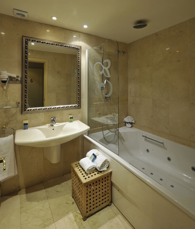 Imagen de la habitación del Hotel Roger De Lluria Barcelona. Foto 10