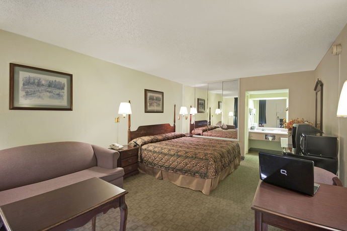 Imagen de la habitación del Hotel Rogers Inn. Foto 4